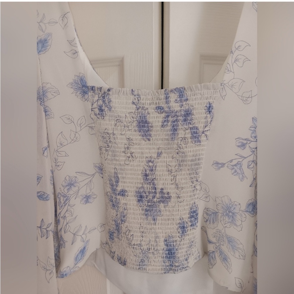 🔥 Closet Sale! House of Harlow 1960 Blue Floral Blouse - Picture 7 of 8